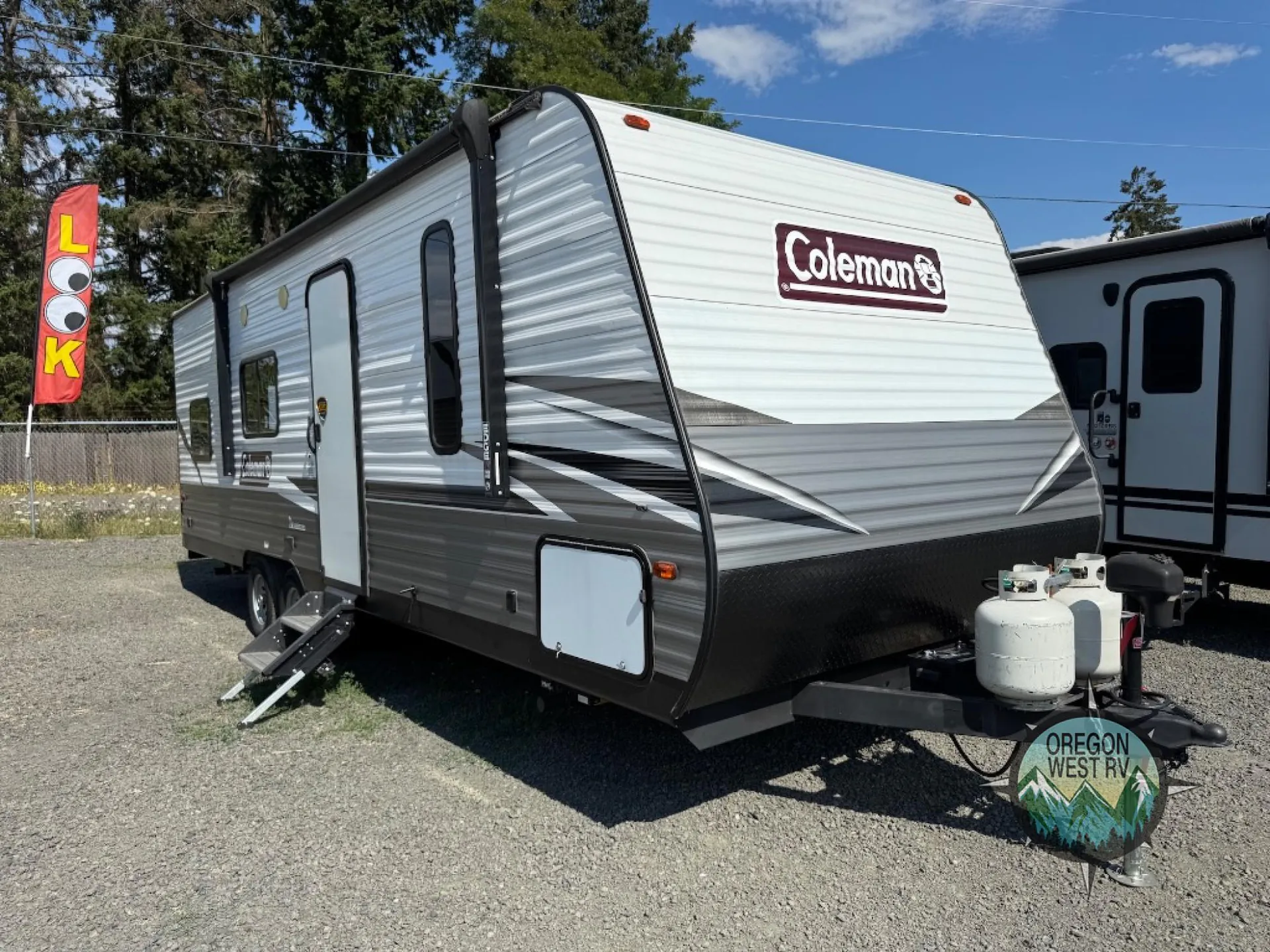 2021 Dutchmen Coleman Lantern LT 274BHWE - Photo 2