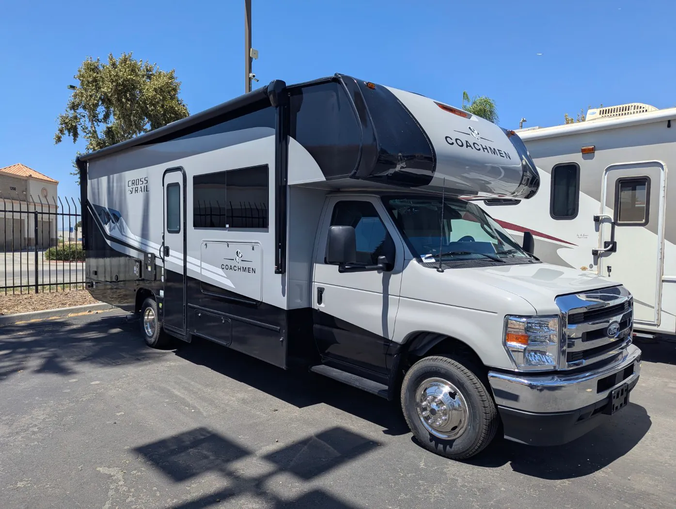 2027 Coachmen Cross Trail 26XG - Photo 2