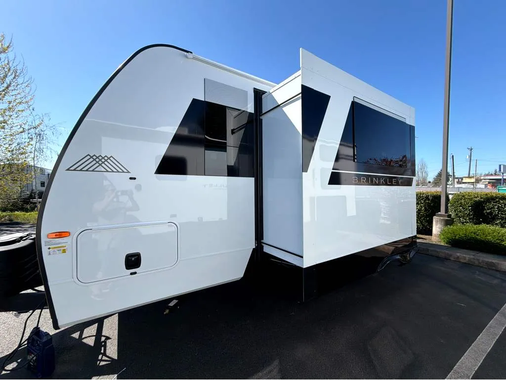 2026 Brinkley Model Ix 20X, Photos photo 3