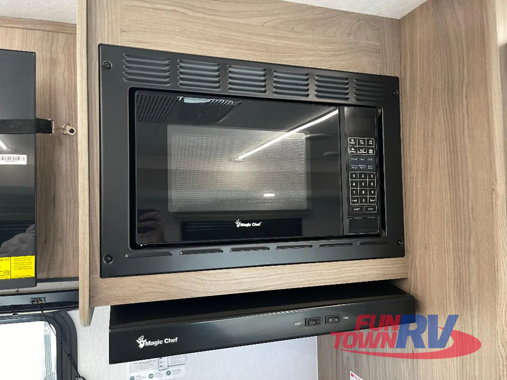 2026 Coachmen Freedom Express Select 30SE, Photos photo 18