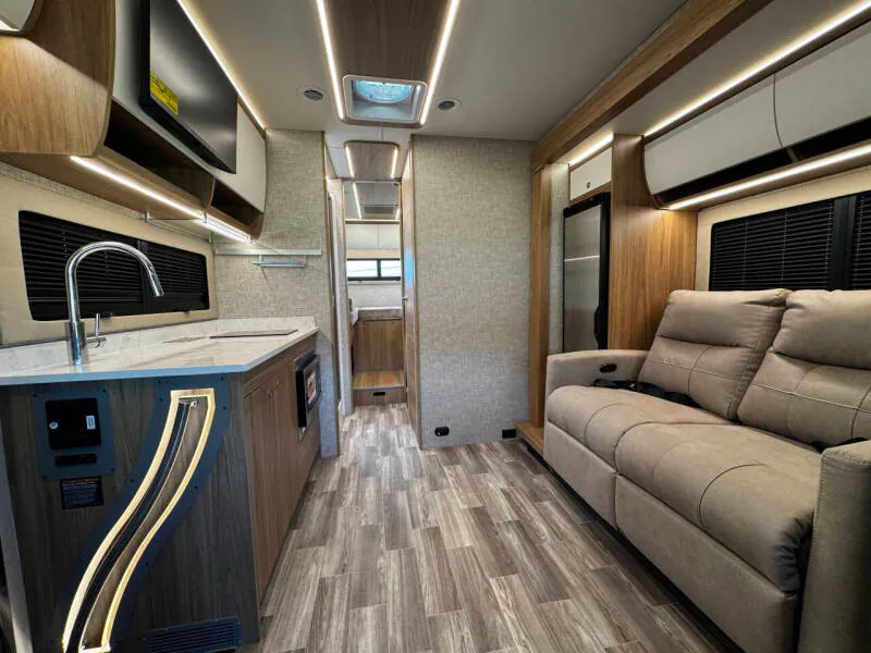 2026 Tiffin Wayfarer 25 XLW, Photos photo 12