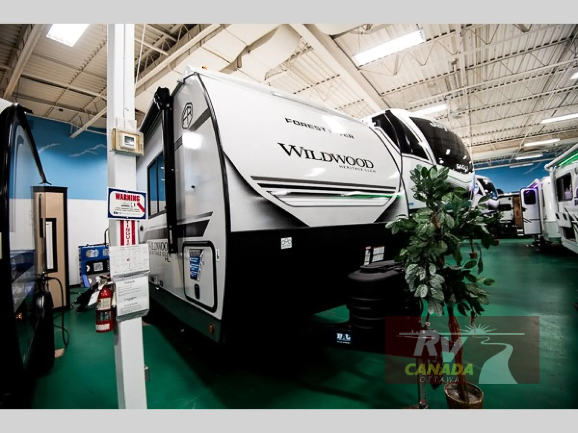 2026 Forest River Wildwood Heritage Glen Hyper-Lyte 21RBHL dealer photo 1 from RV Canada Ottawa