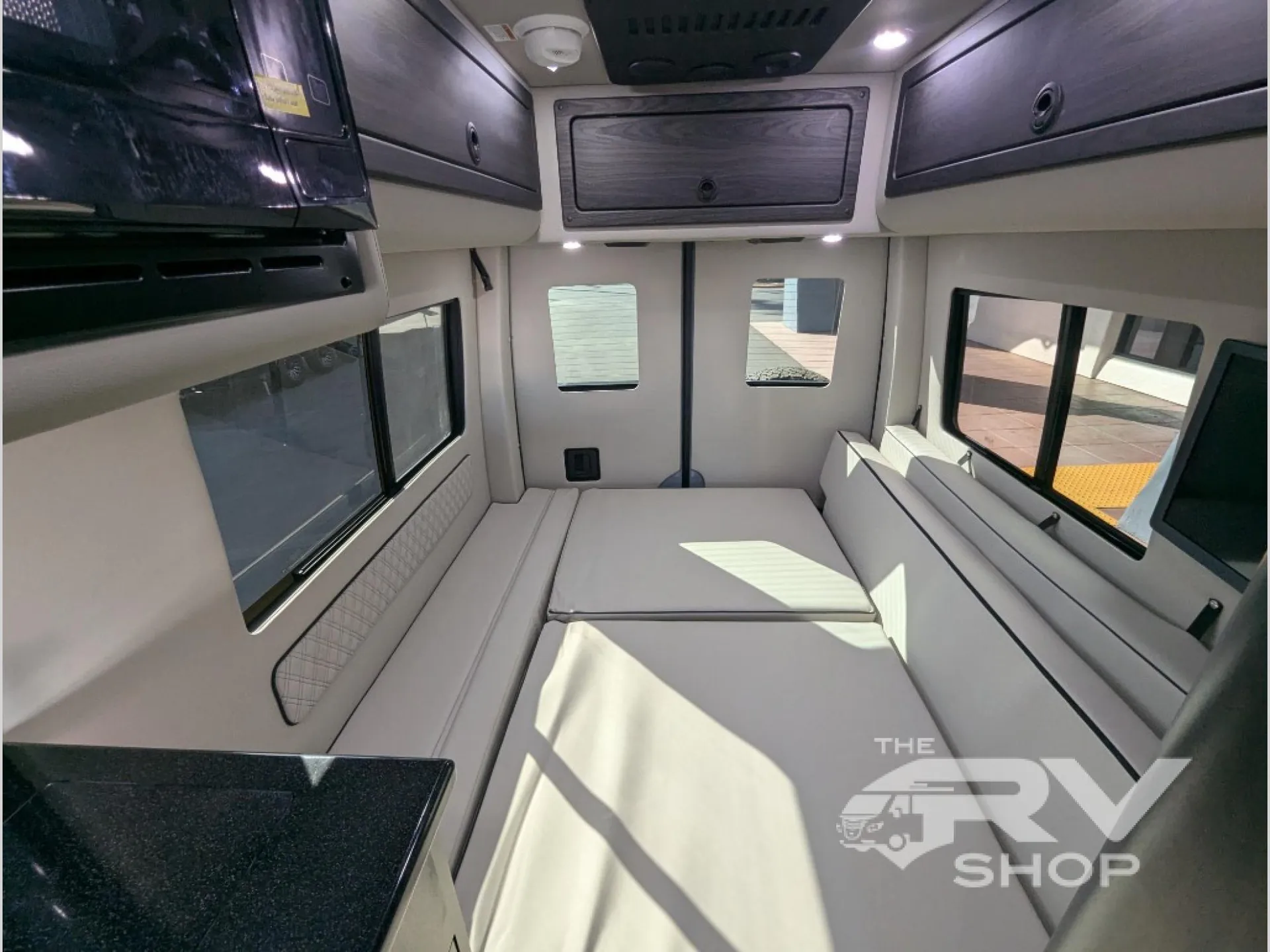 2026 OGV Luxury Coach VTOUR 144 2MB4 - Photo 4
