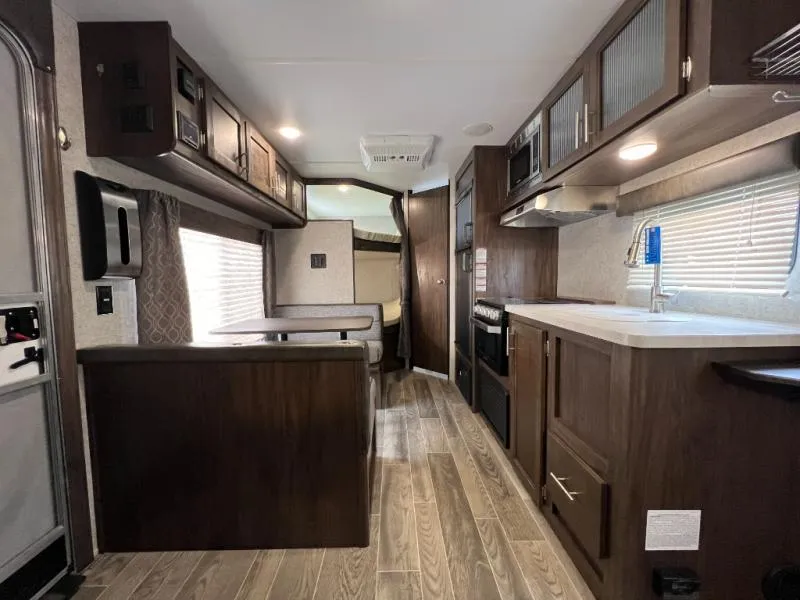 2019 Forest River RV Cherokee Grey Wolf 17BHSE - Photo 2