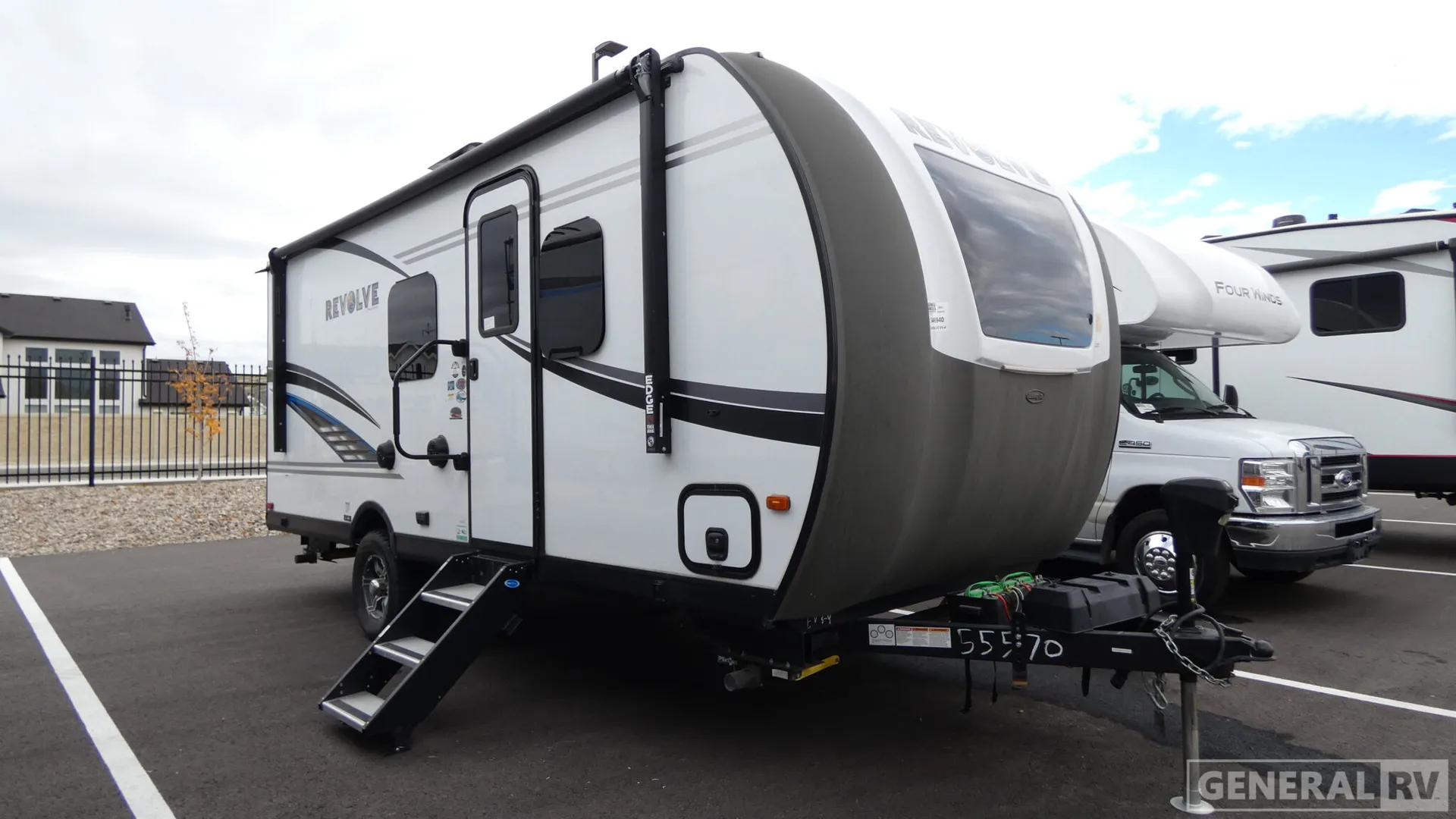 2021 Palomino Revolve EV4 - Photo 2
