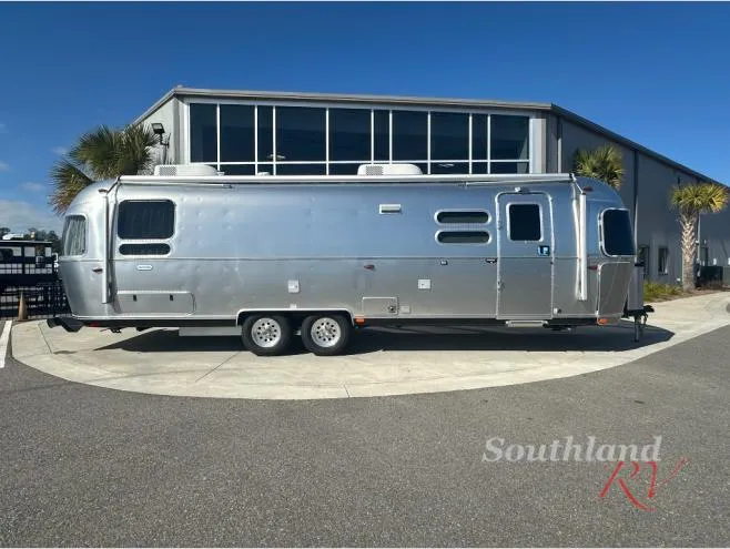 2026 Airstream Globetrotter 30RB Twin - Photo 4