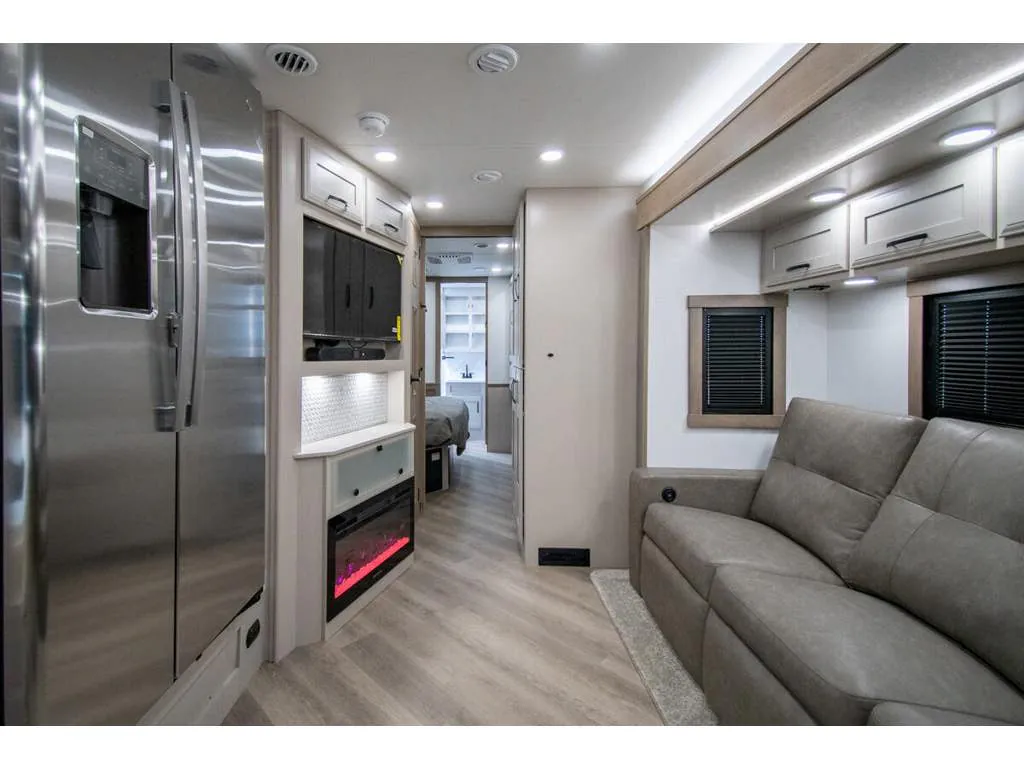 2027 Entegra Coach Emblem 36U, Photos photo 13