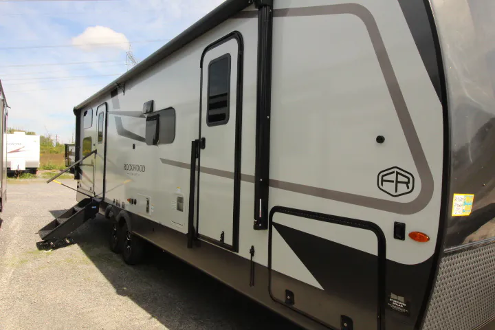 2027 Forest River Rockwood Ultra Lite 2706BH - Photo 3