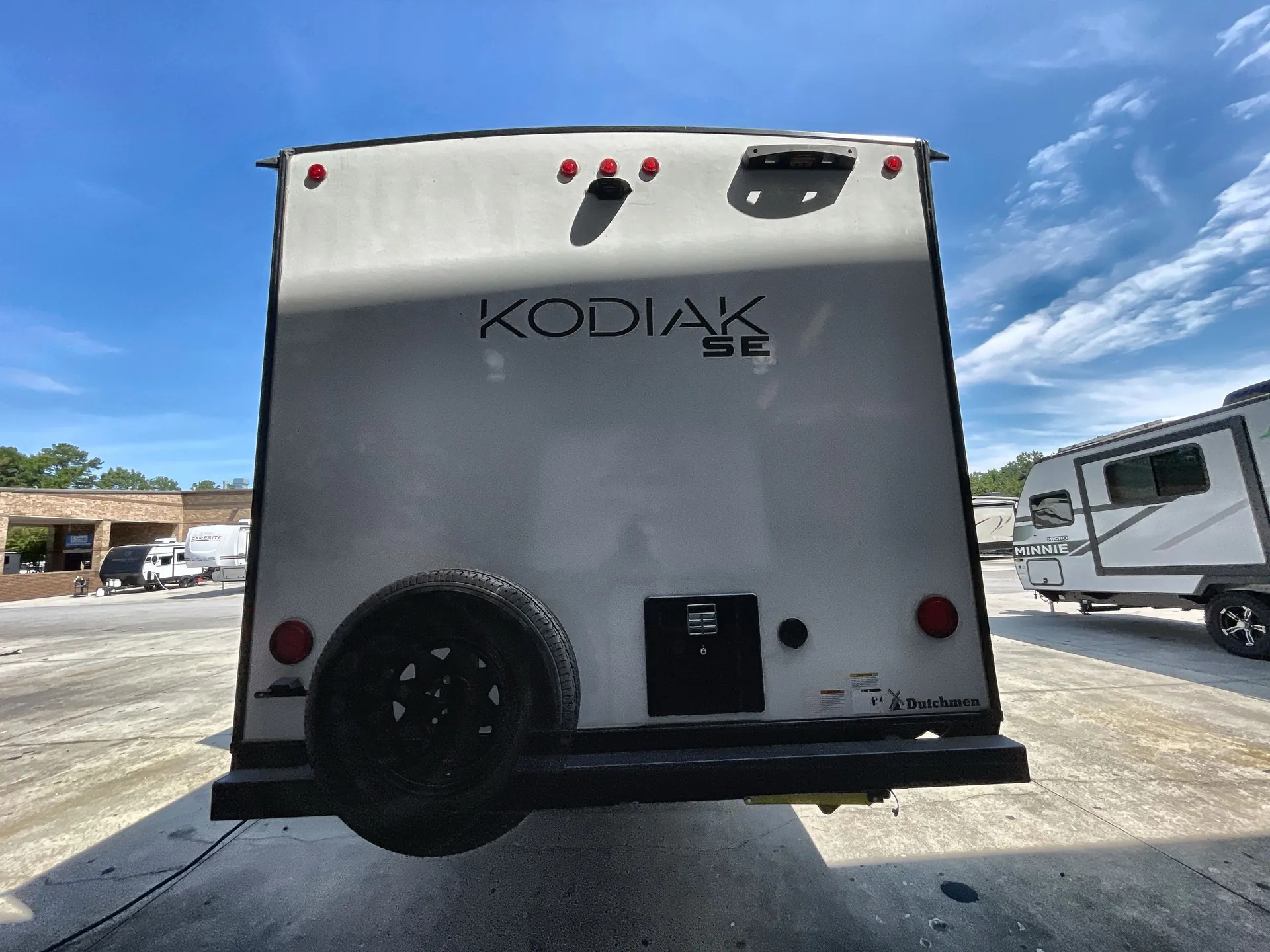 2022 Dutchmen Kodiak SE 24SBH — living area main