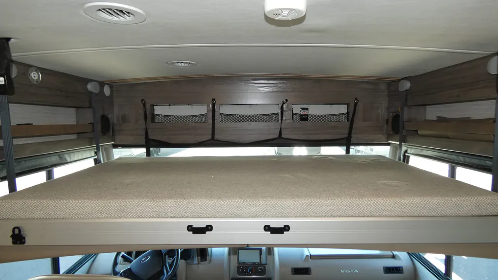 2022 Winnebago Vista 32M, Photos photo 14