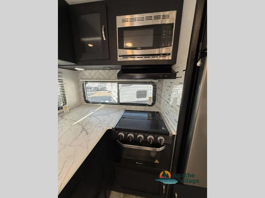 2023 Coachmen Freedom Express Ultra Lite 274RKS, Photos photo 14