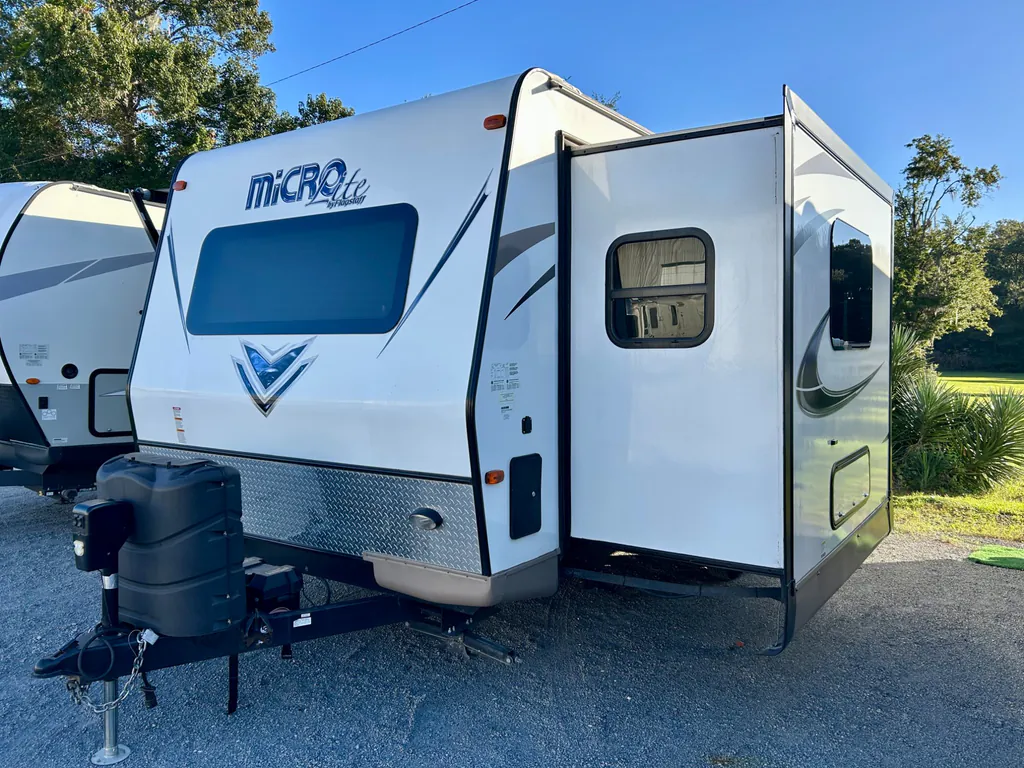 2017 Forest River Flagstaff Micro Lite 25FKS, Photos photo 35