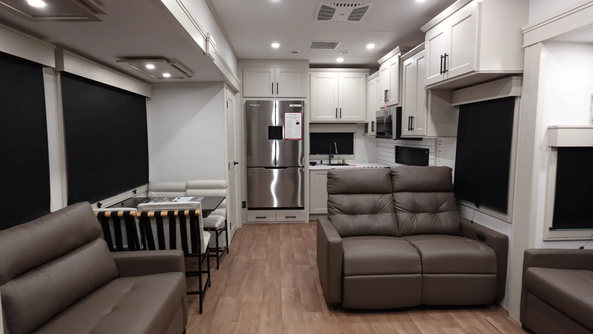 2026 Grand Design Solitude 417KB - Photo 3
