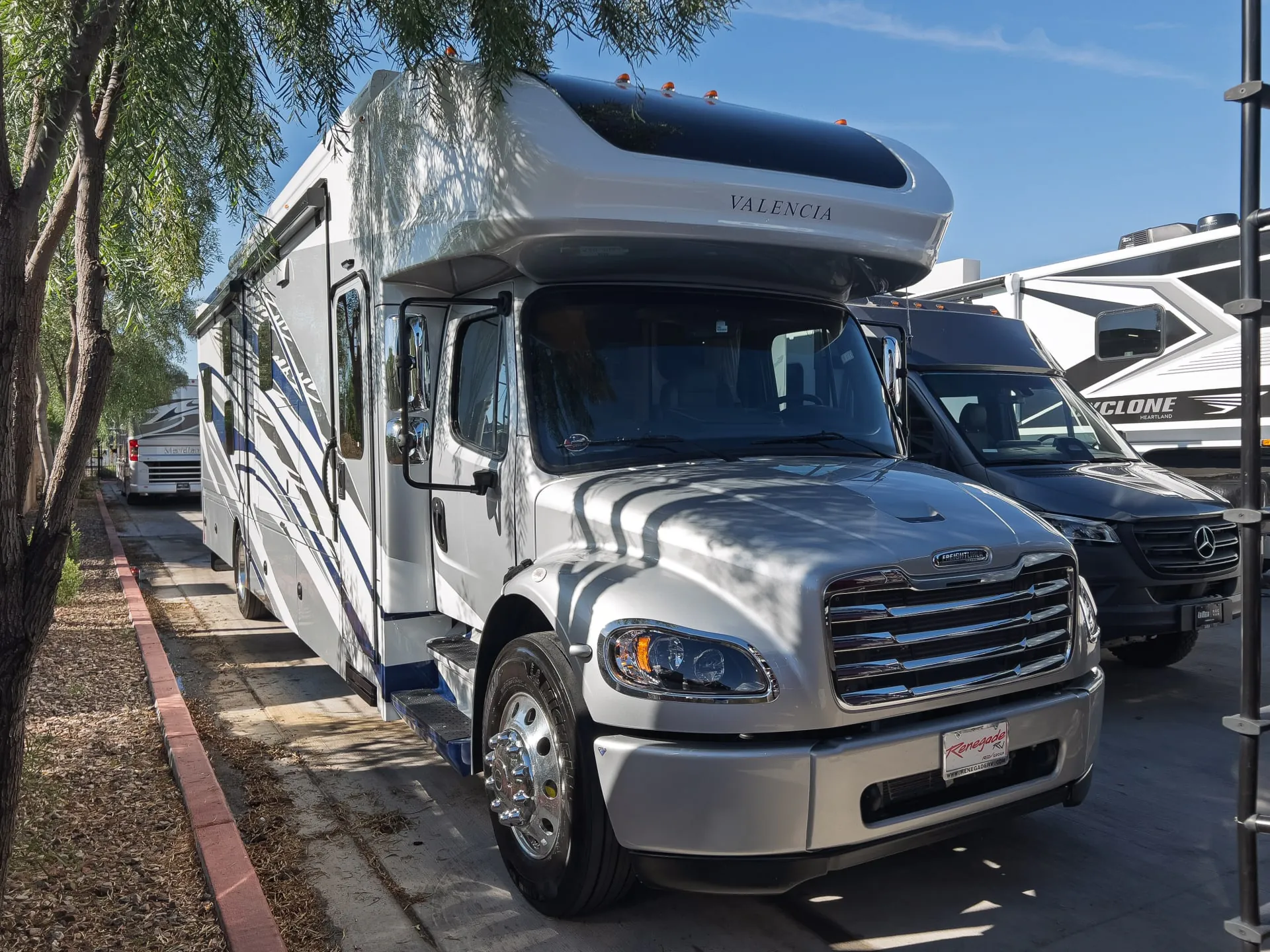 2026 Renegade RV Valencia 39BB - Photo 2
