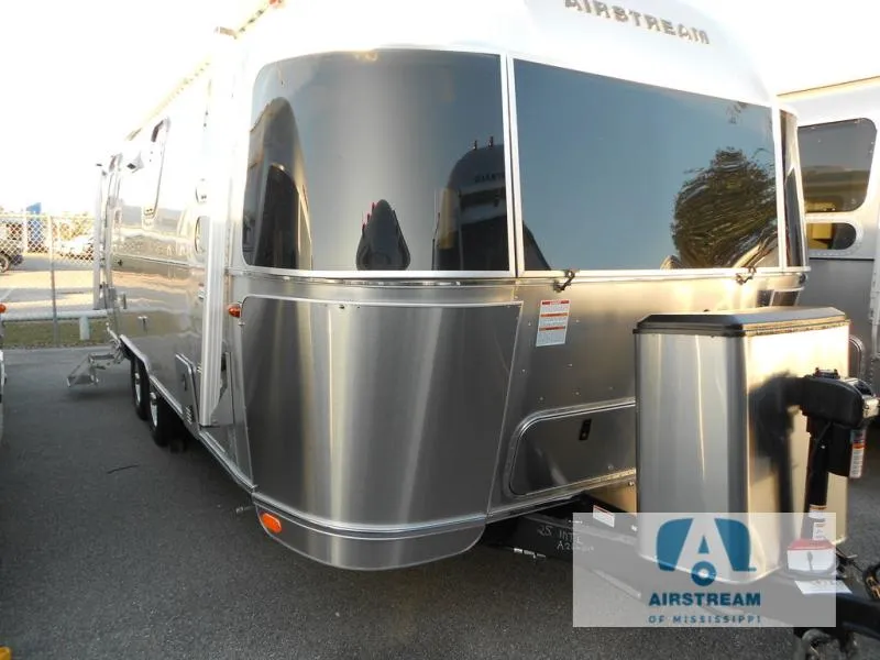 2026 Airstream International 25FB - Photo 2