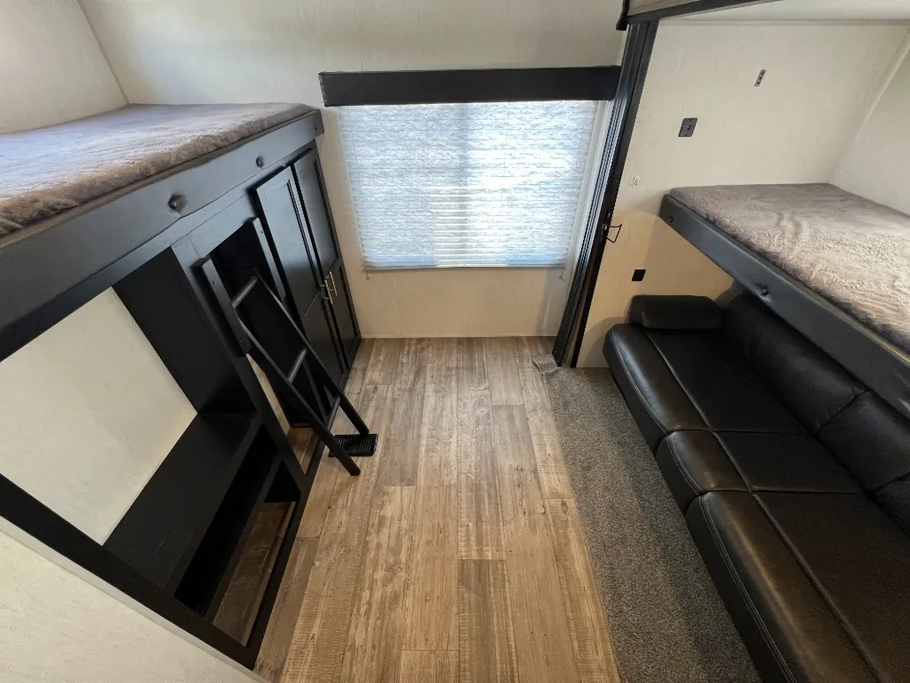 2022 Forest River Cherokee 294BH, Photos photo 14