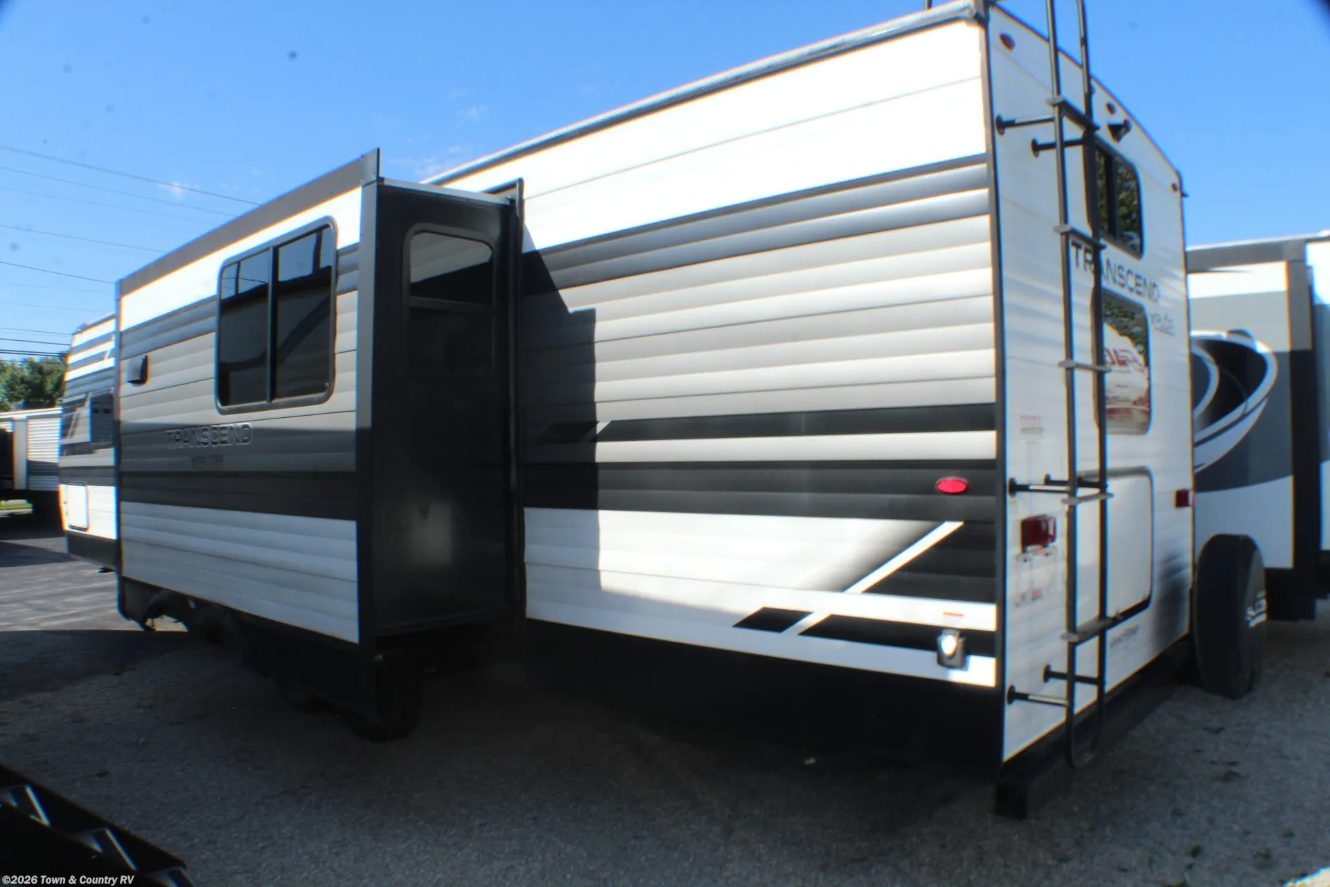 2022 Grand Design Transcend Xplor 297QB - Photo 3