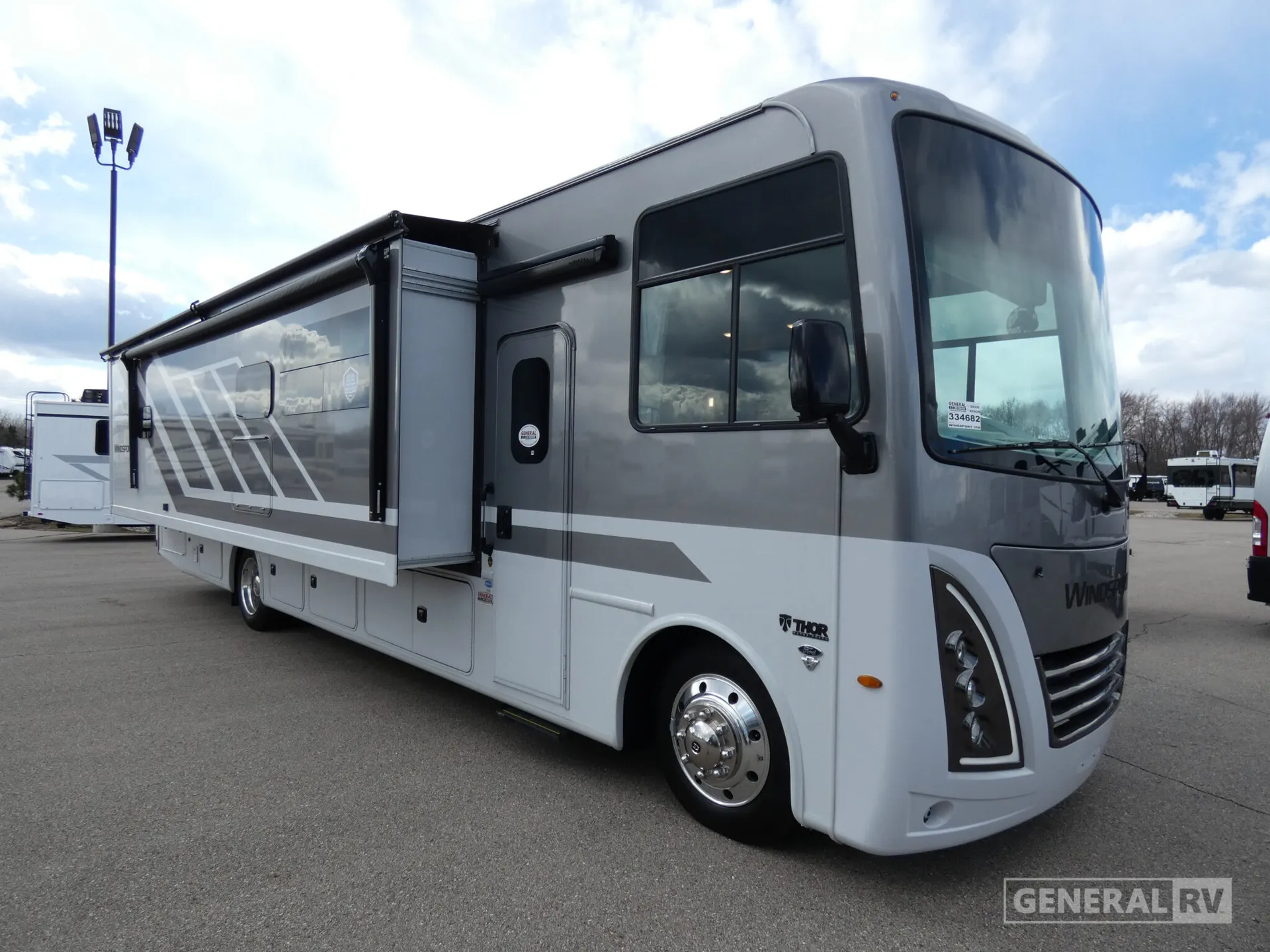 2026 Thor Motor Coach Windsport 35R - Photo 2