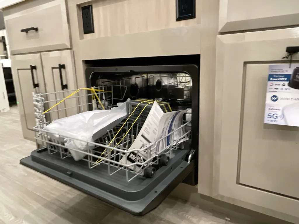 2027 Jayco Pinnacle 36FBTS, Photos photo 37