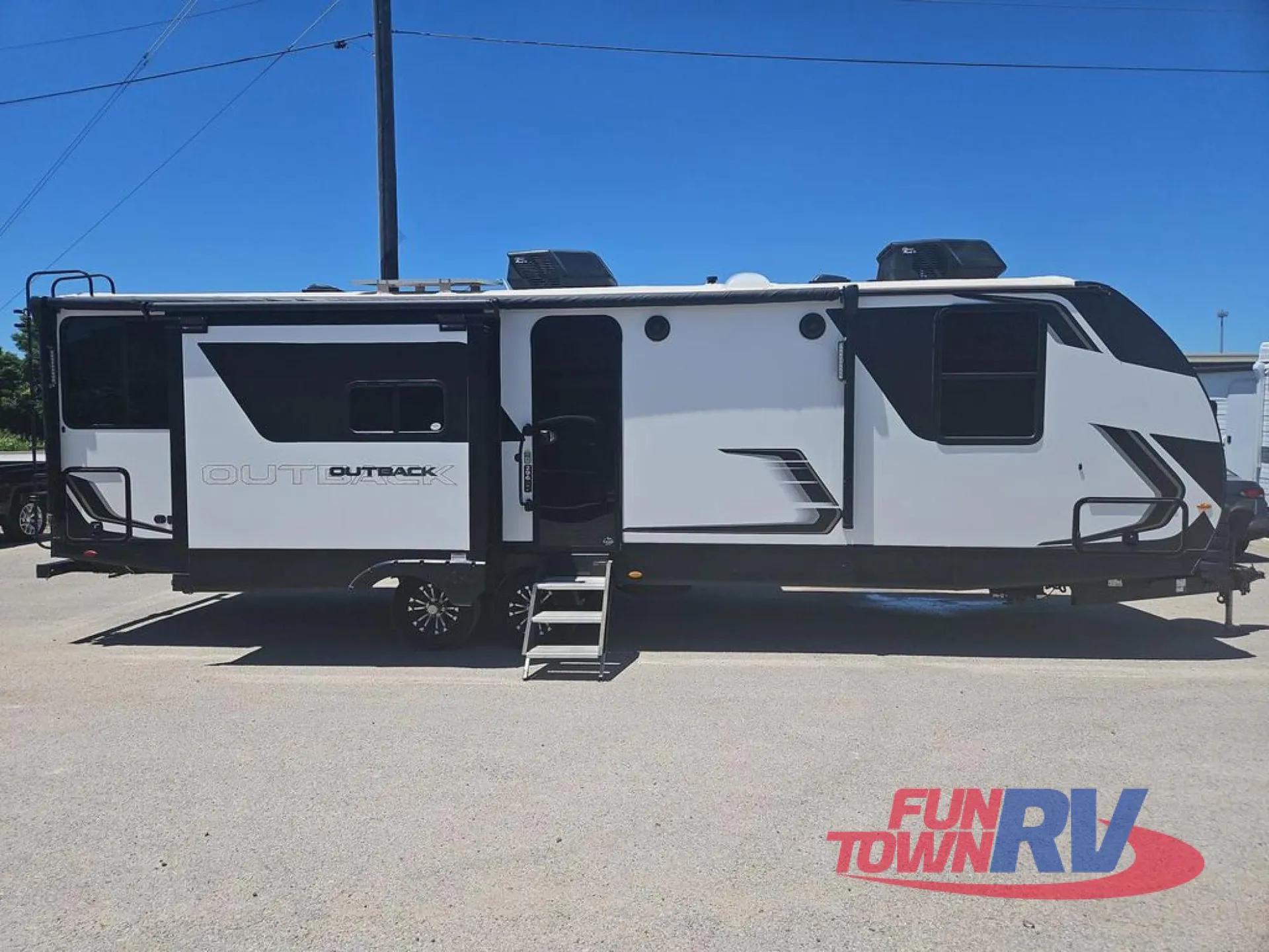 2024 Keystone Outback Ultra-Lite 296URK - Photo 2