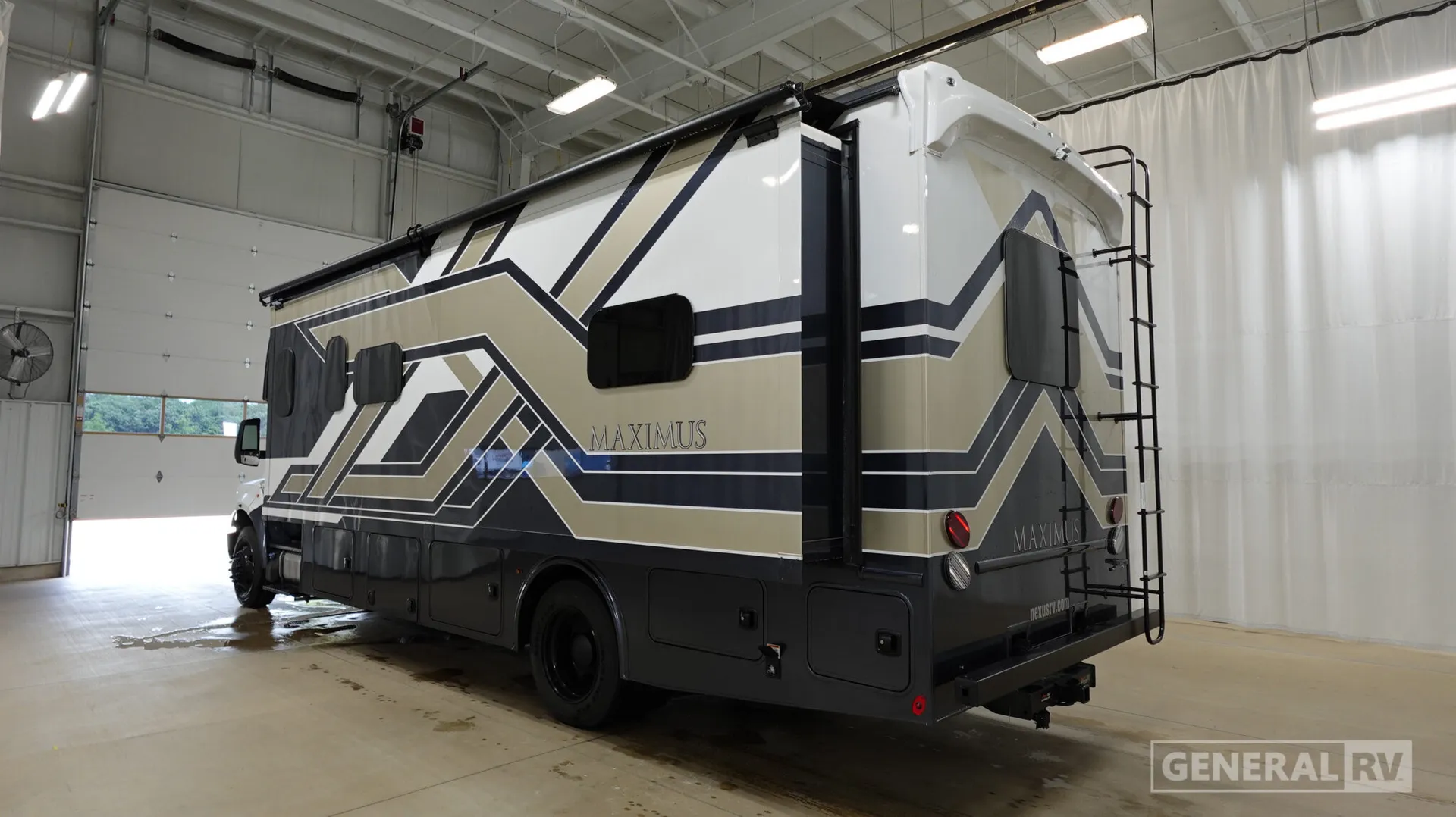 2027 NeXus RV Maximus 32MX - Photo 4