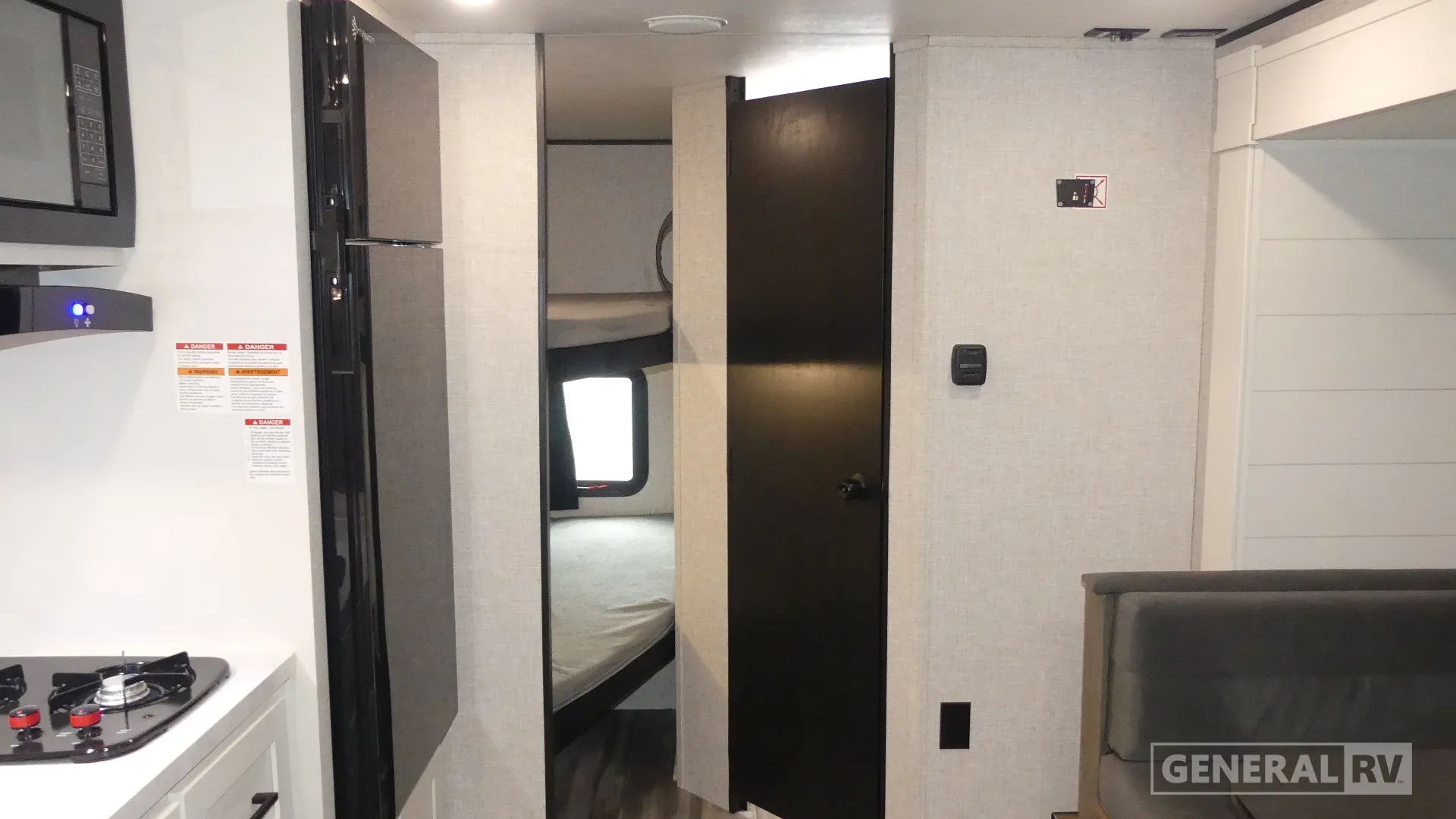 2025 Jayco Jay Flight 197MB - Photo 3