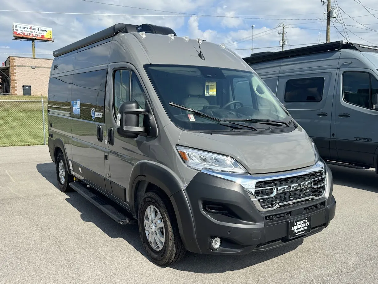 2026 Thor Motor Coach Rize 18M - Photo 2