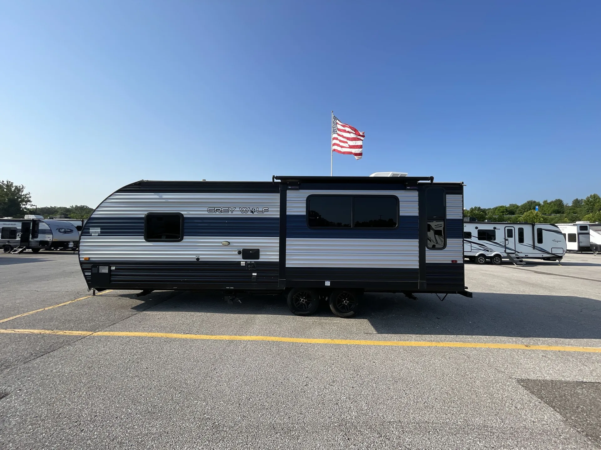 2022 Forest River Cherokee Grey Wolf 23MK — off campside