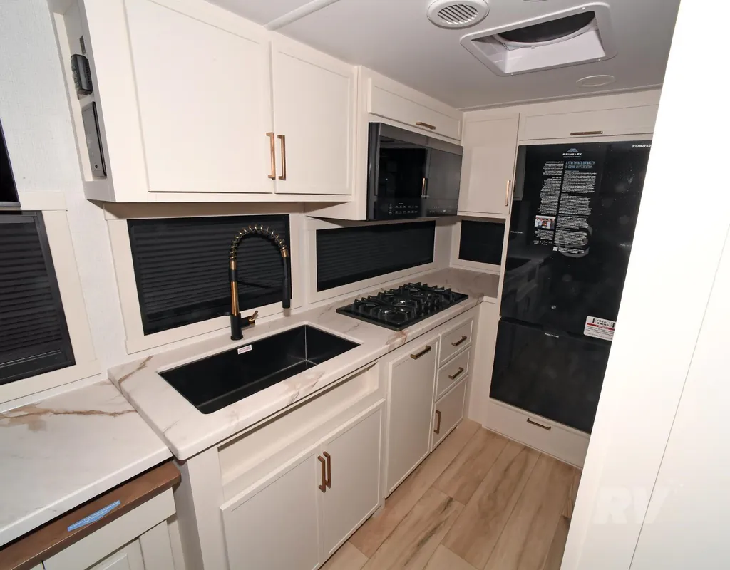 2026 Brinkley Model Ix 20X, Photos photo 21