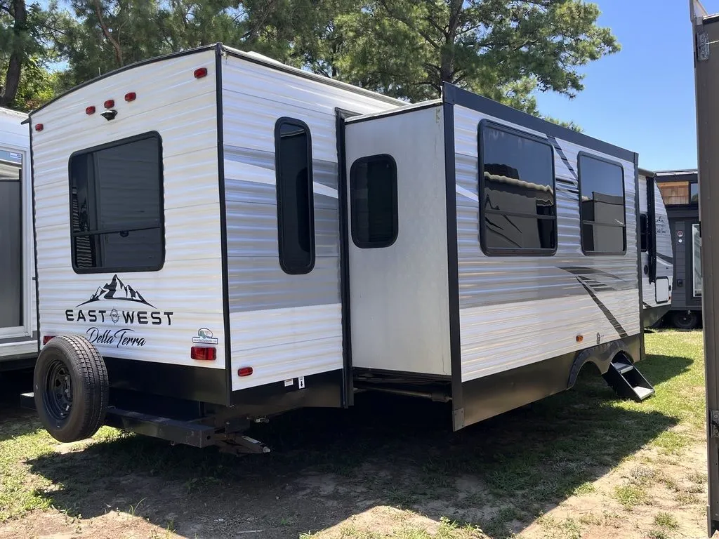 2019 Forest River WILDWOOD 26DBLE - Photo 2
