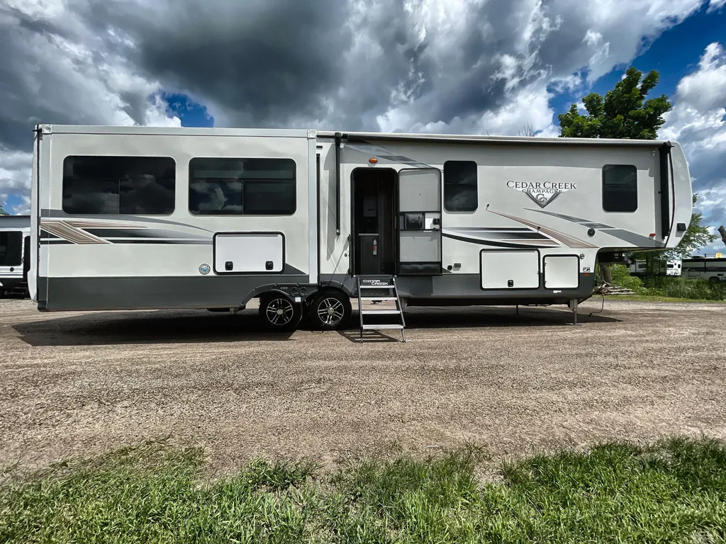 2022 Forest River Cedar Creek Champagne Edition 38EL, Photos photo 32