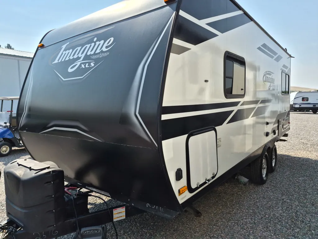 2019 Grand Design Imagine XLS 19RLE - Photo 4