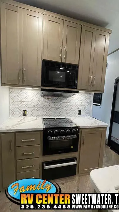 2026 Keystone Raptor 420, Photos photo 2