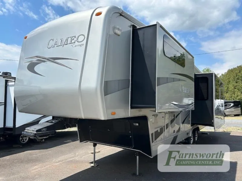 2011 Carriage Cameo 34SB3 - Photo 3