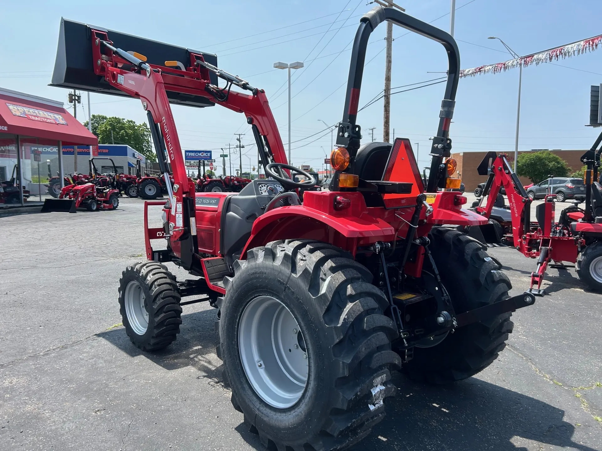2026 Mahindra 1626 1626 HST - Photo 3