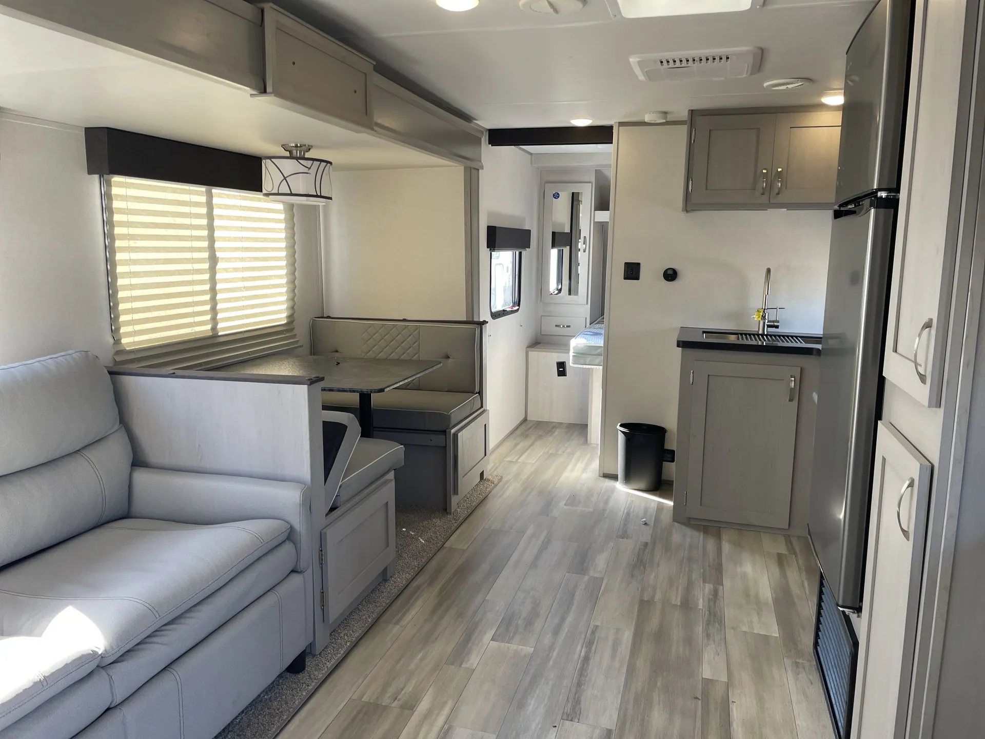2023 Prime Time Tracer 28BHS — living area main