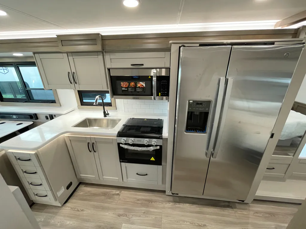 2027 Entegra Coach Vision XL 36C, Photos photo 8