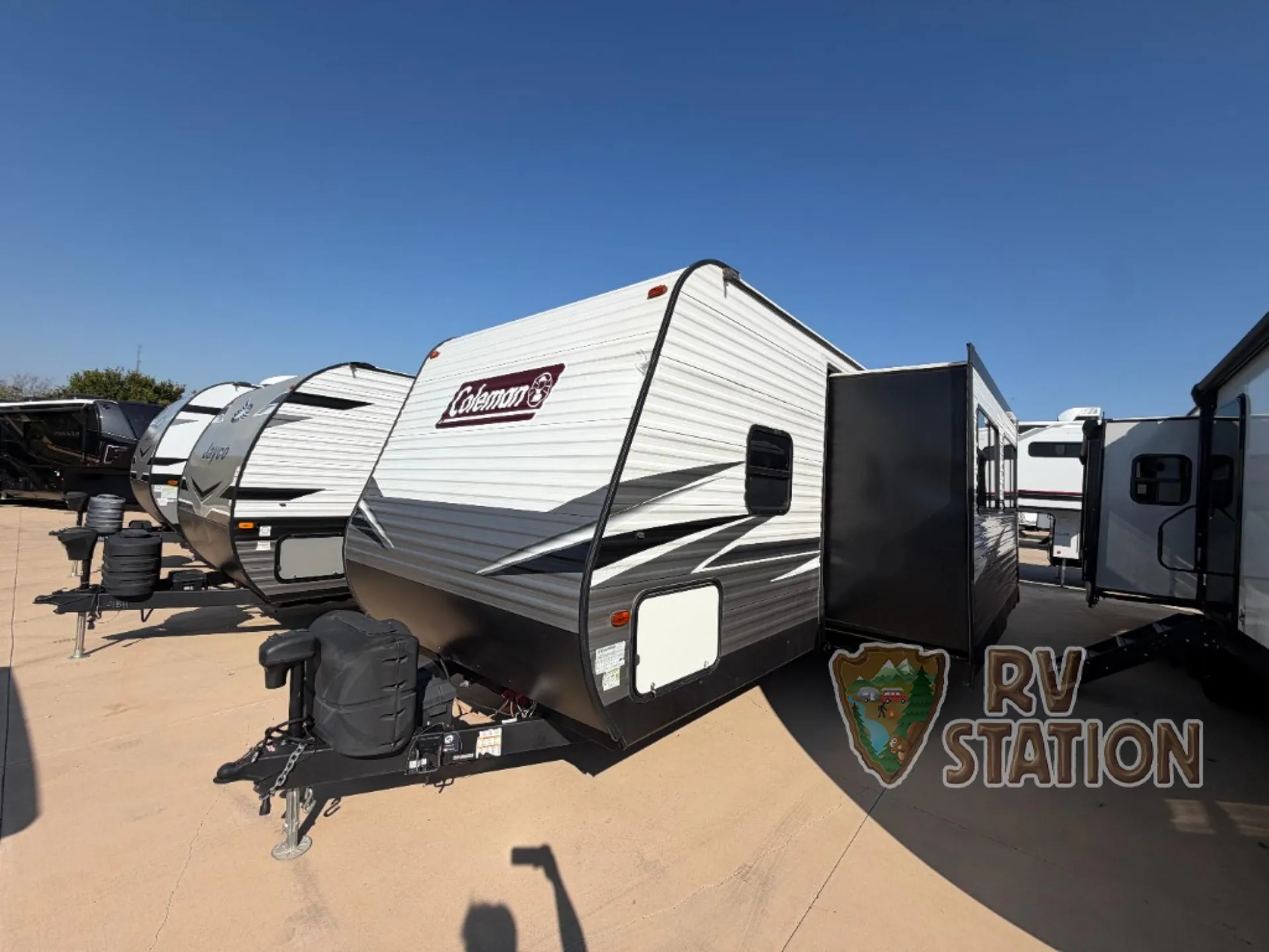 2020 Dutchmen Coleman Lantern 263BH dealer photo 1 from RV Station