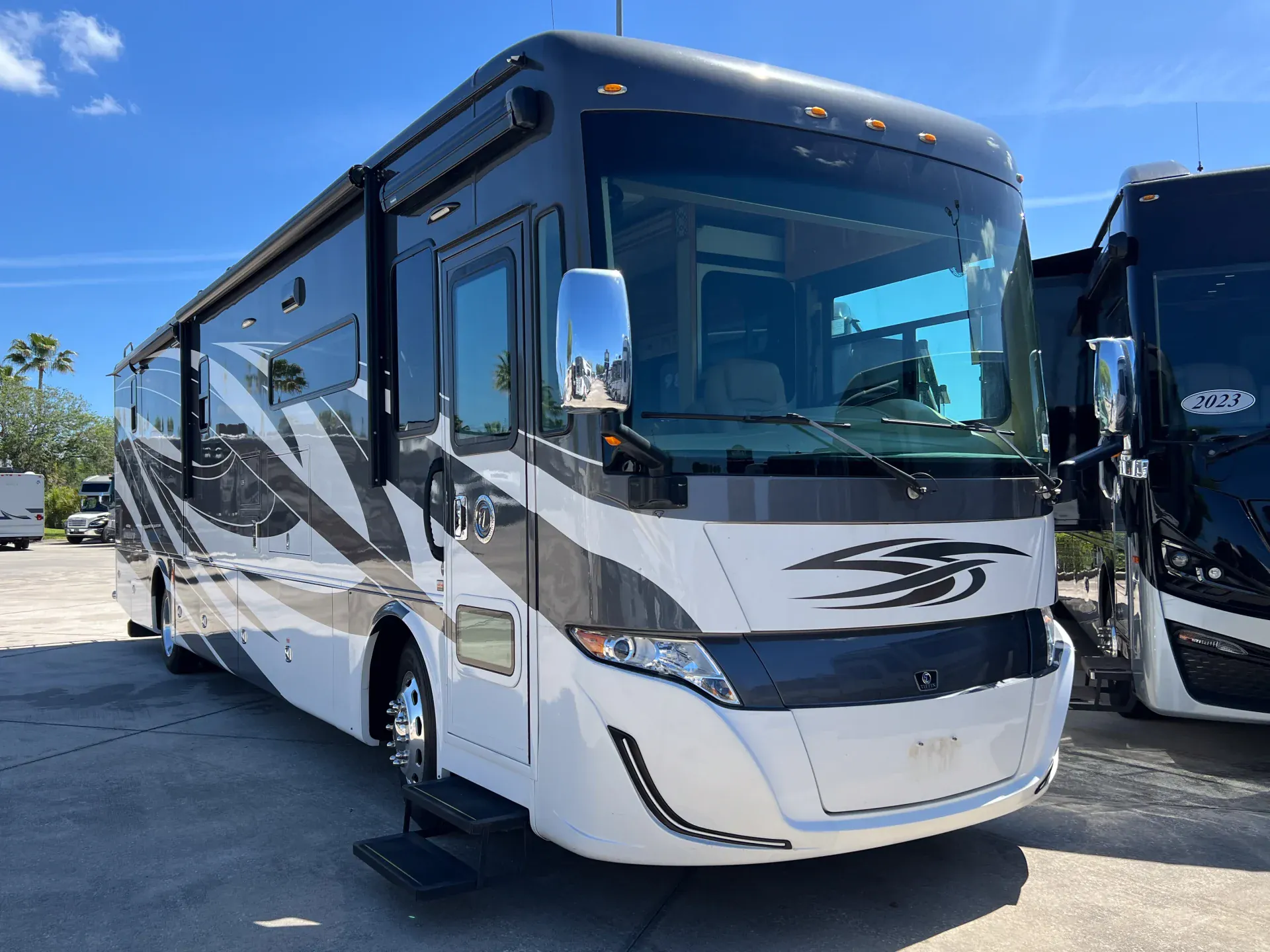 2021 Tiffin Allegro Red 340 38 LL - Photo 2