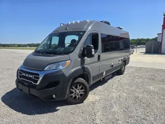2023 Thor Motor Coach Twist 2LB - Photo 2