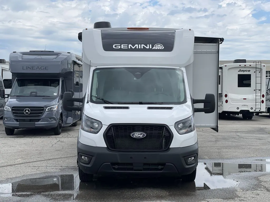 2026 Thor Motor Coach Gemini AWD 24KB - Photo 2
