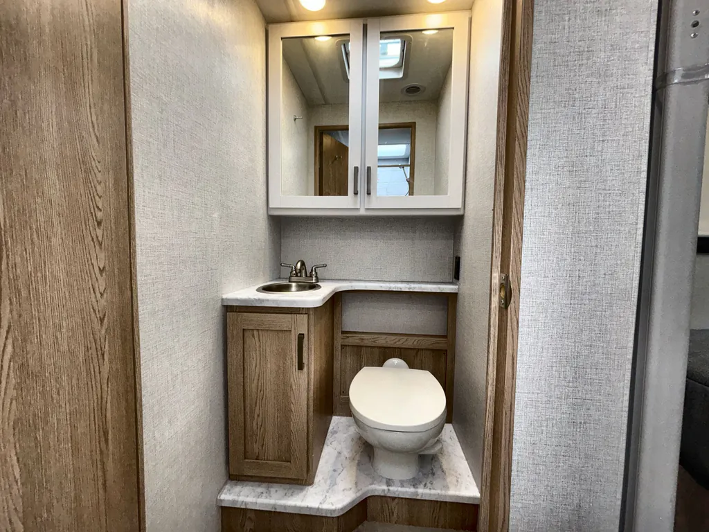 2026 Thor Motor Coach Freedom Elite 28HZ, Photos photo 17