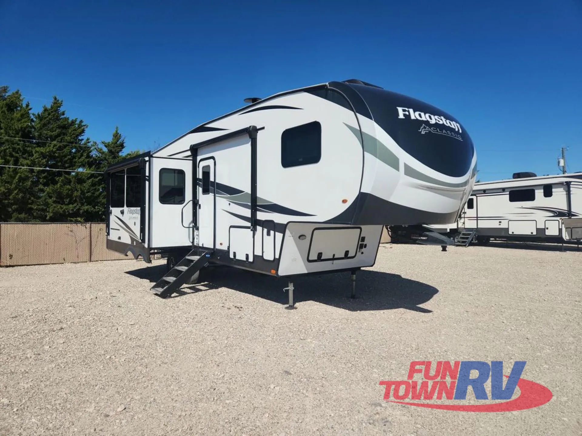 2023 Forest River Flagstaff Super Lite 528IKRL - Photo 2