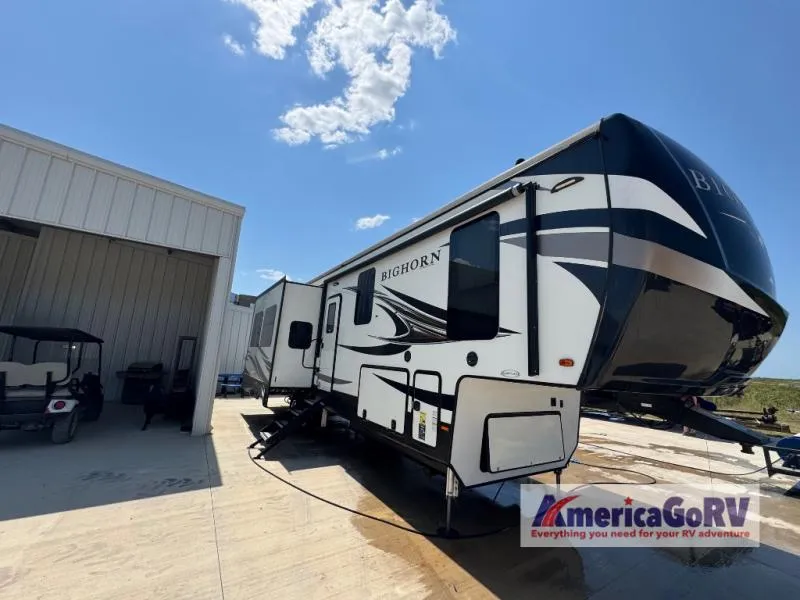 2020 Heartland Bighorn 3370EL - Photo 2