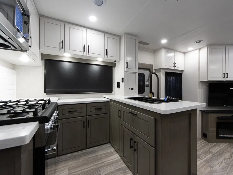 2025 Jayco Seismic Luxury Series 4113, Kitchen photo 3