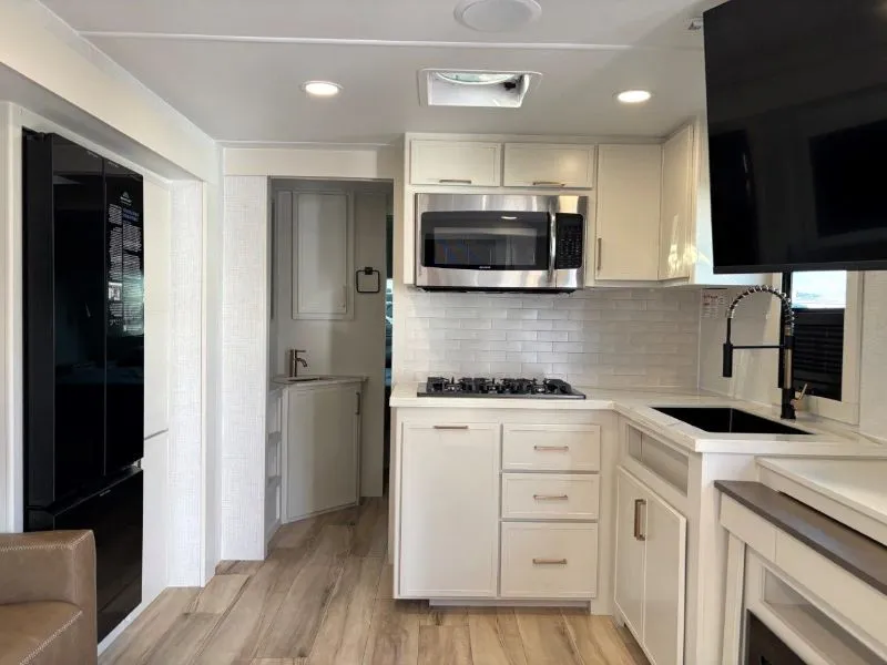 2026 Brinkley Model I 294, Photos photo 9