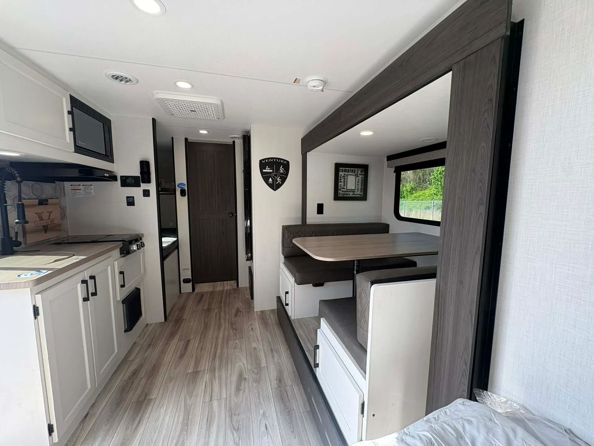 2026 Venture RV SportTrek Stinger STS222VUD - Photo 3