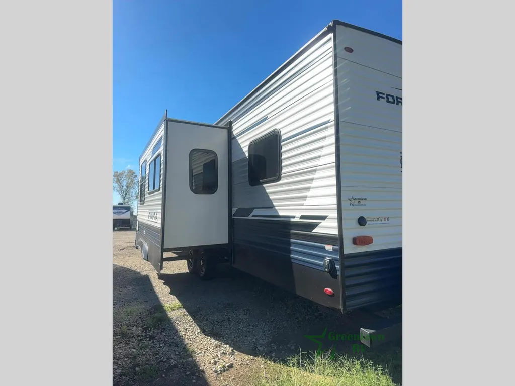 2025 Palomino Puma 337BH, Photos photo 10