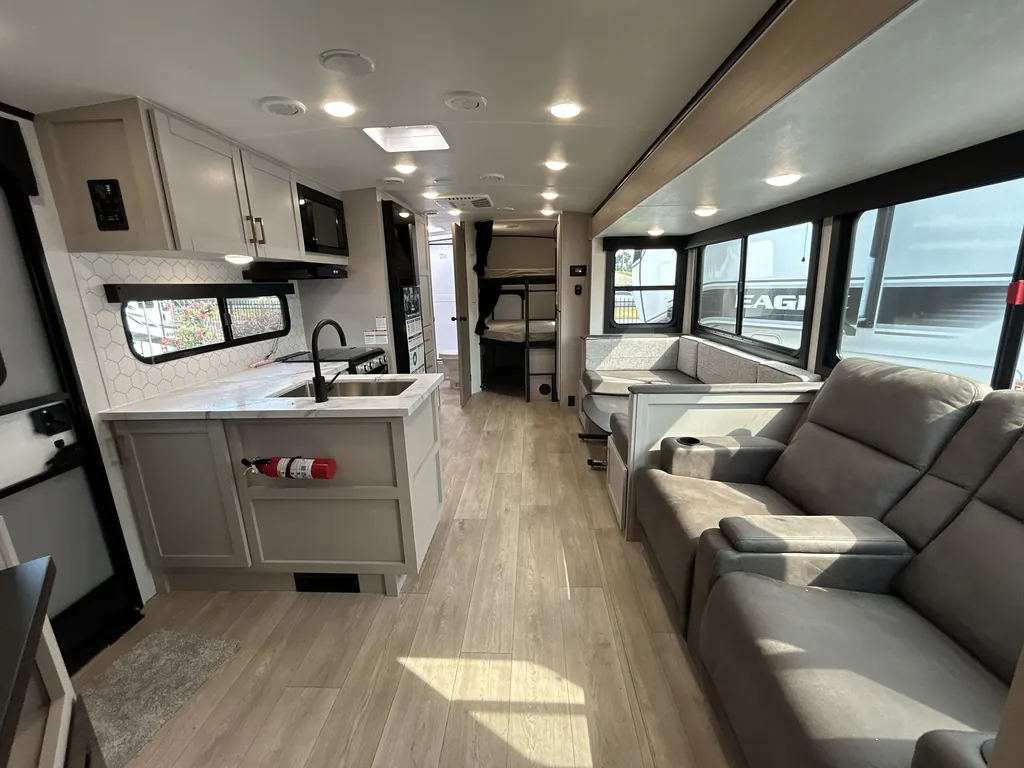 2027 Jayco Jay Feather 29BHB, Photos photo 2