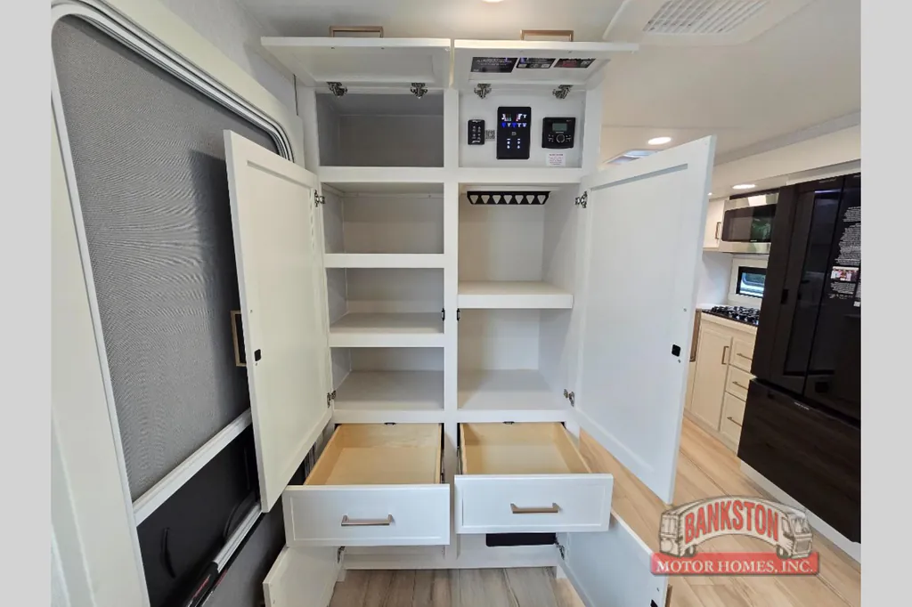 2026 Brinkley Model I 235, Photos photo 9